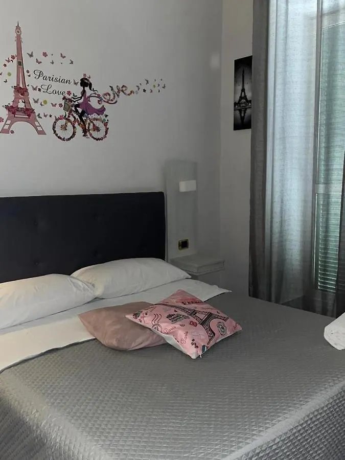 Oceania Hotels Napoli 43 0*, Nápoles Italia